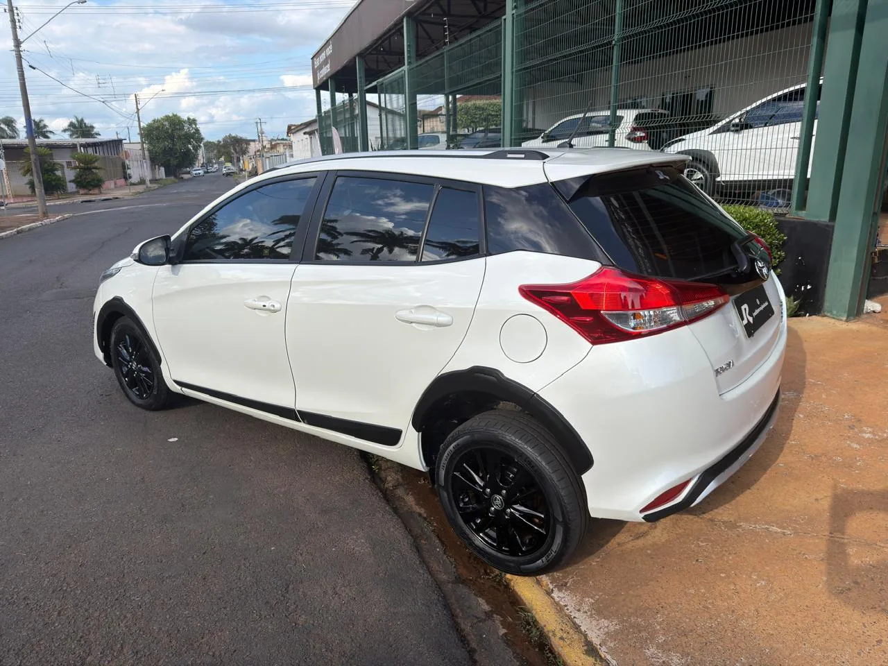Toyota Yaris 2019 — foto 4