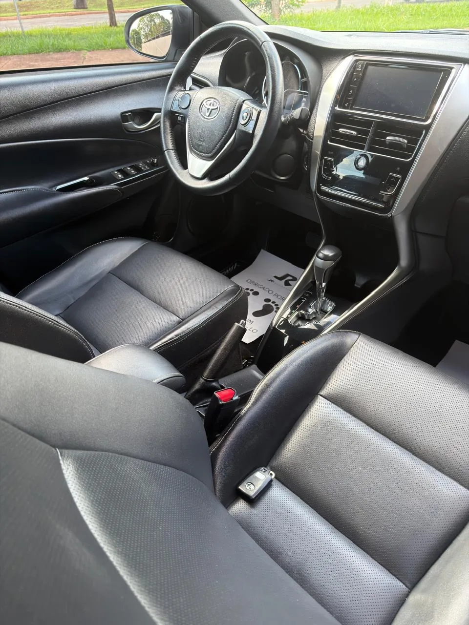 Toyota Yaris 2019 — foto 7