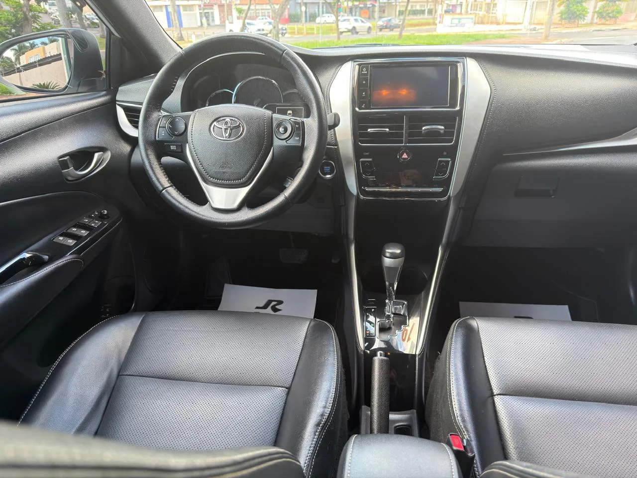 Toyota Yaris 2019 — foto 8