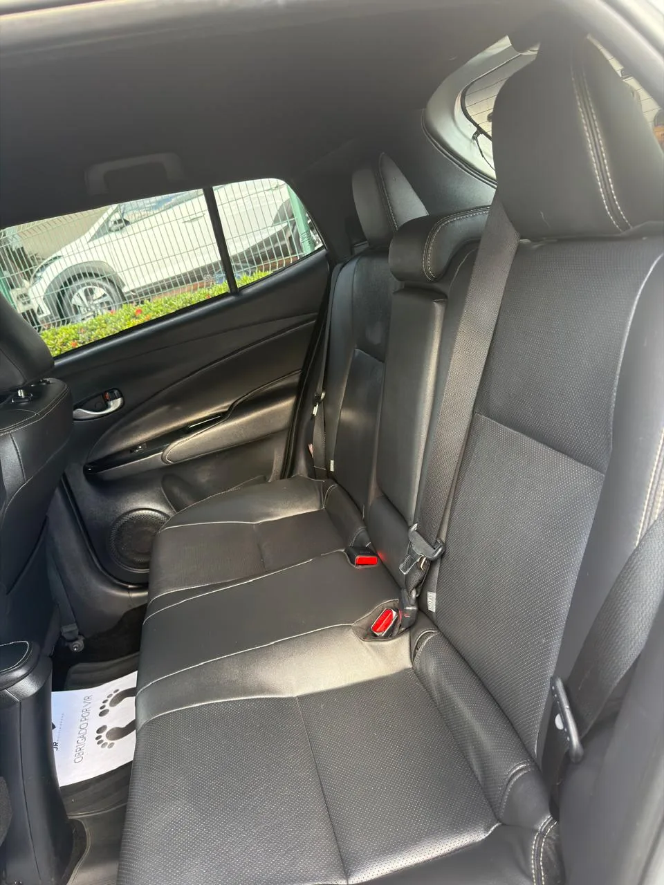 Toyota Yaris 2019 — foto 11