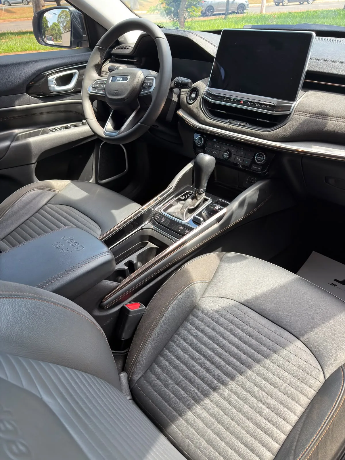 Jeep COMMANDER 2023 — foto 7