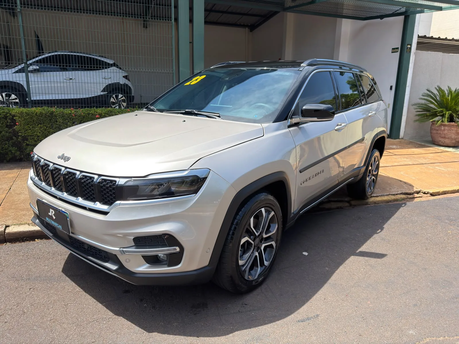 Jeep COMMANDER 2023 — foto 3