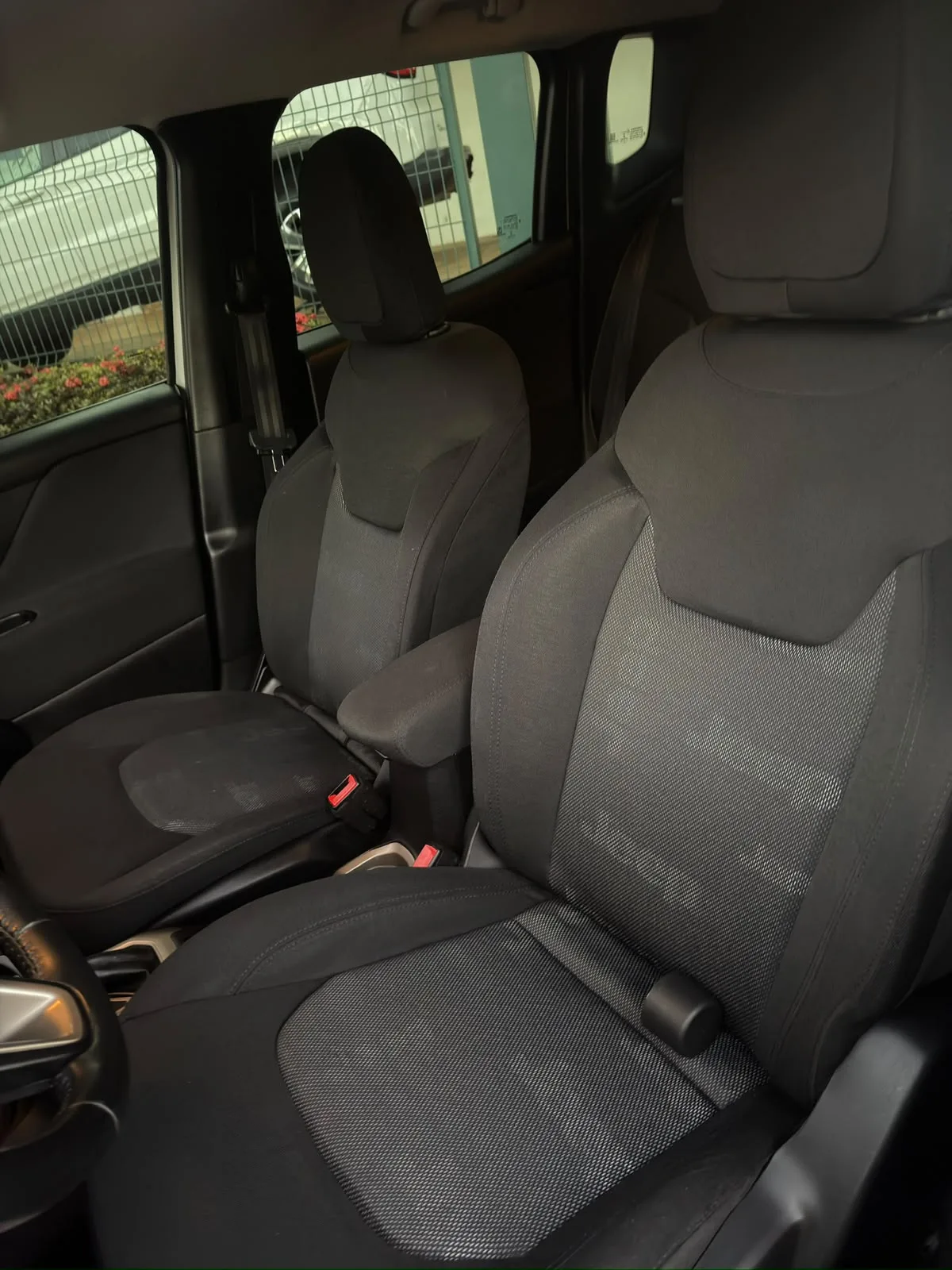 Jeep Renegade 2016 — foto 9